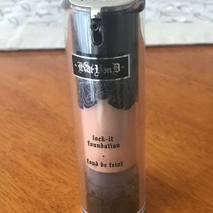 Kat von d lock-it foundation